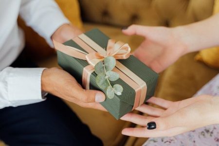 Formas bonitas de dar un regalo